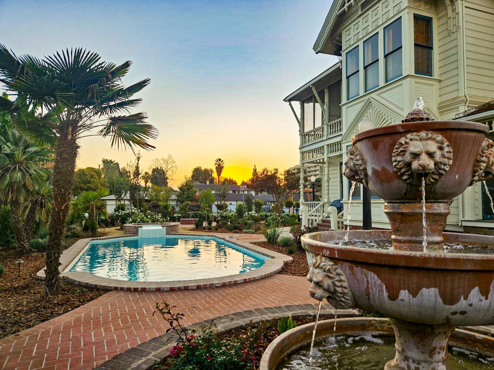 The Jd Hyde Historic Inn Visalia Esterno foto