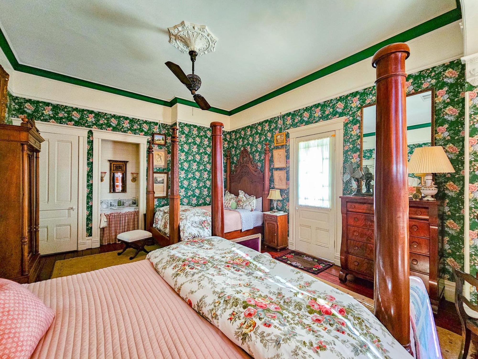 The Jd Hyde Historic Inn Visalia Esterno foto